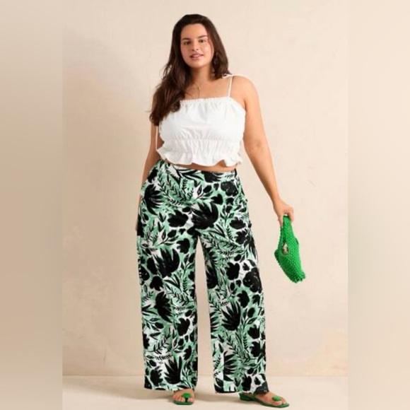 Forever 21 Pants - Forever 21 Black and Green Leaf Print Wide-Leg Pants